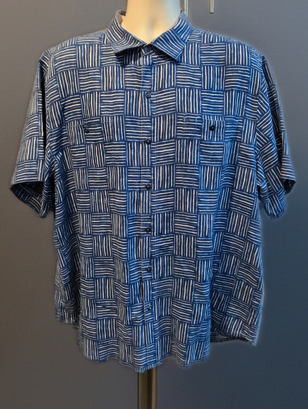 Tommy Bahama Navy and White Geometric Short Sleeve Linen Button-Down Shirt